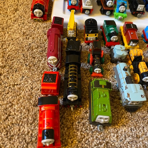 Thomas and Friends Trains- hook trains - Picture 2 of 4